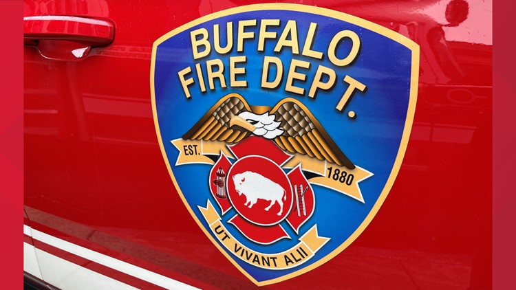 2 cats and owner displaced after fire at Elmwood apartment building — Babylon Community news
